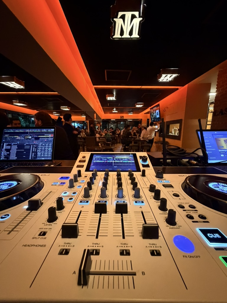 DJ para bares y nightclub